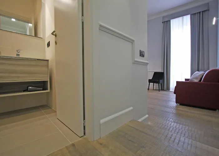 Gemini Navona 4*