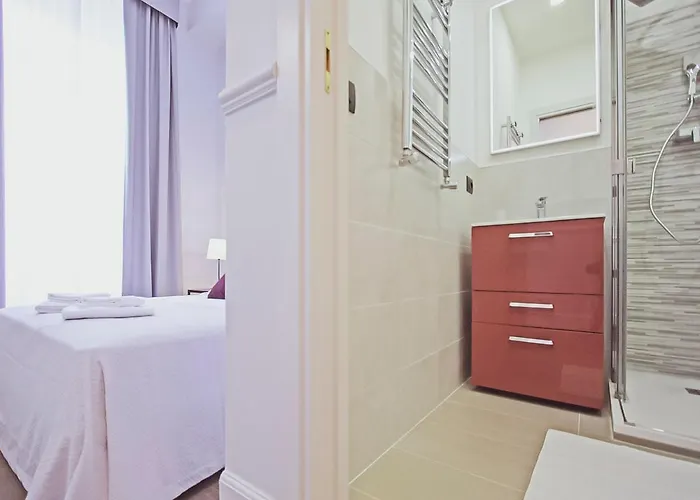 Gemini Navona Πανσιόν 4*